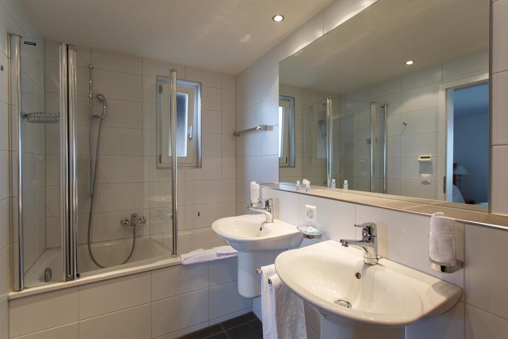 Hotel Kreuz Leissigen Chambre photo