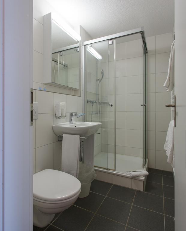 Hotel Kreuz Leissigen Chambre photo